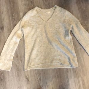 Aritzia oversized sweater